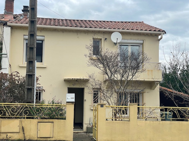 ALES maison des années 60 de 90 m2 avec jardin et parking 4 — Alès