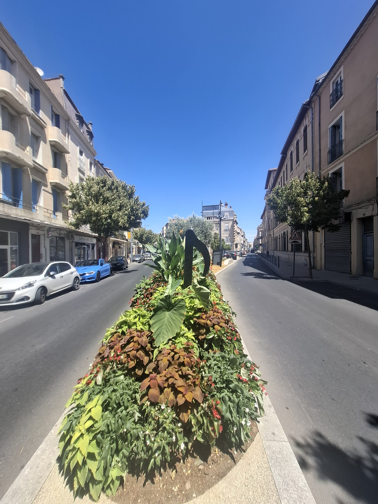 À VENDRE   APPARTEMENT T2 BIS AVEC TERRASSE   DERNIER ÉTAGE, CŒUR DE VILLE DE BÉZIERS