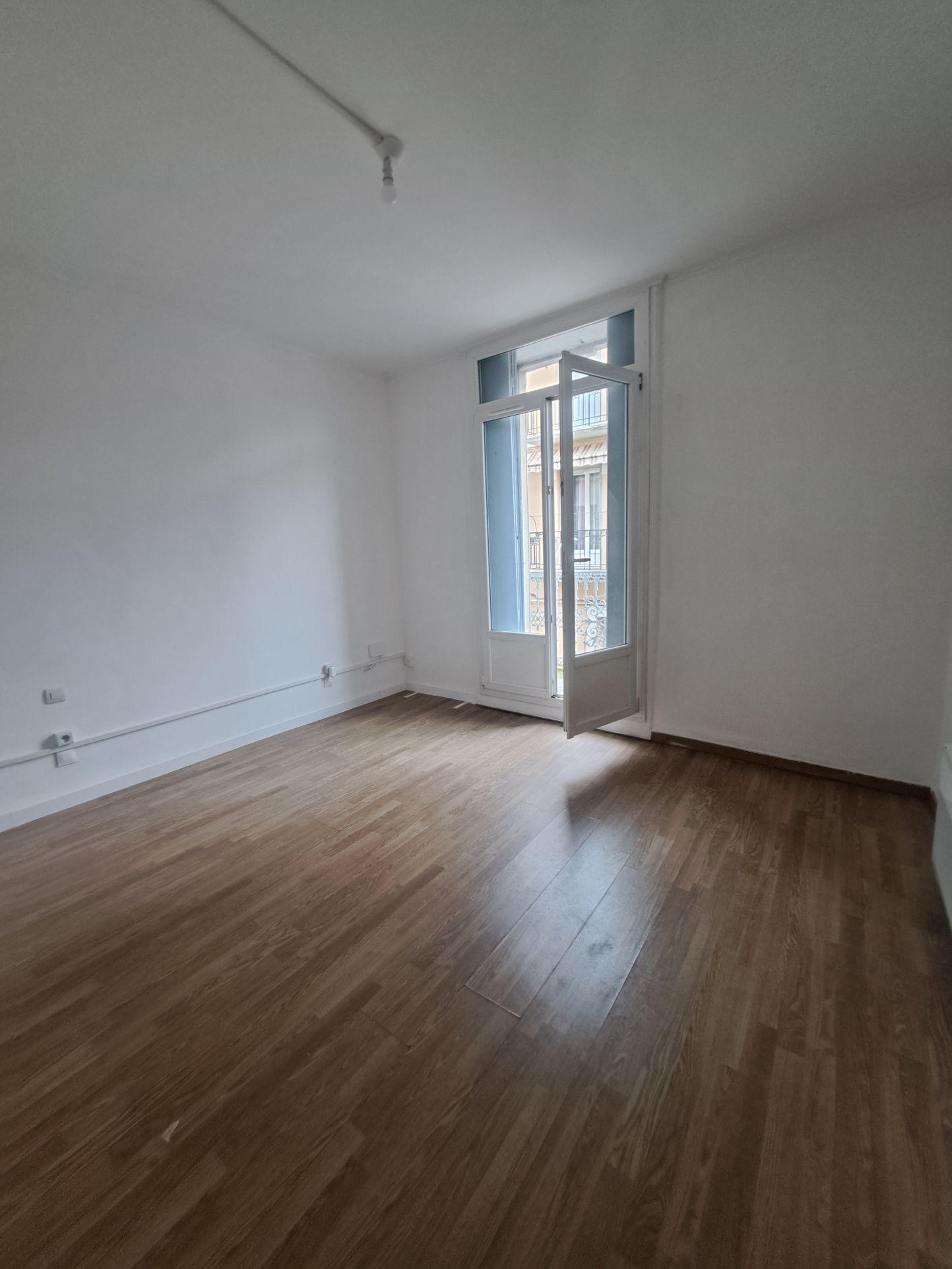 A louer béziers centre-ville (34) appartement t4 avec 3 chambres,