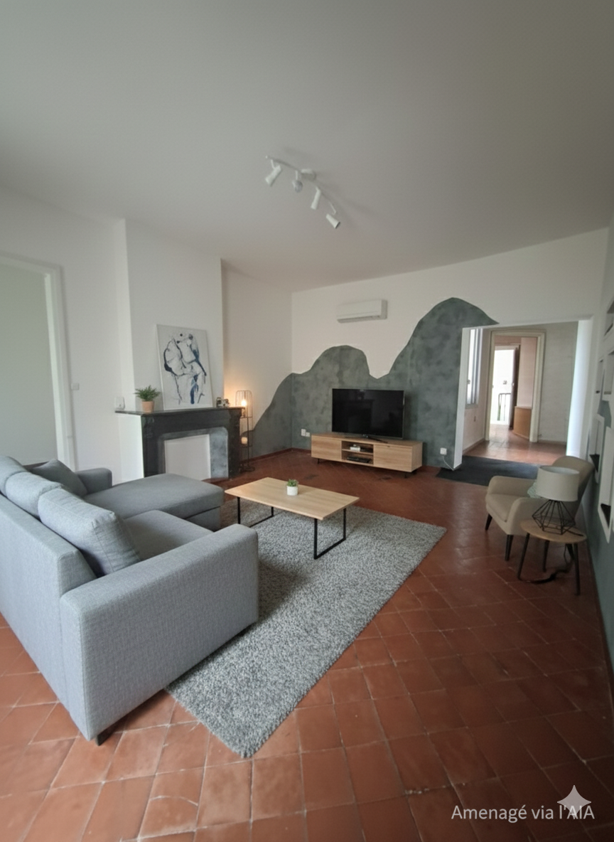 À VENDRE   APPARTEMENT AUX BEAUX VOLUMES   IMMEUBLE BOURGEOI — Béziers