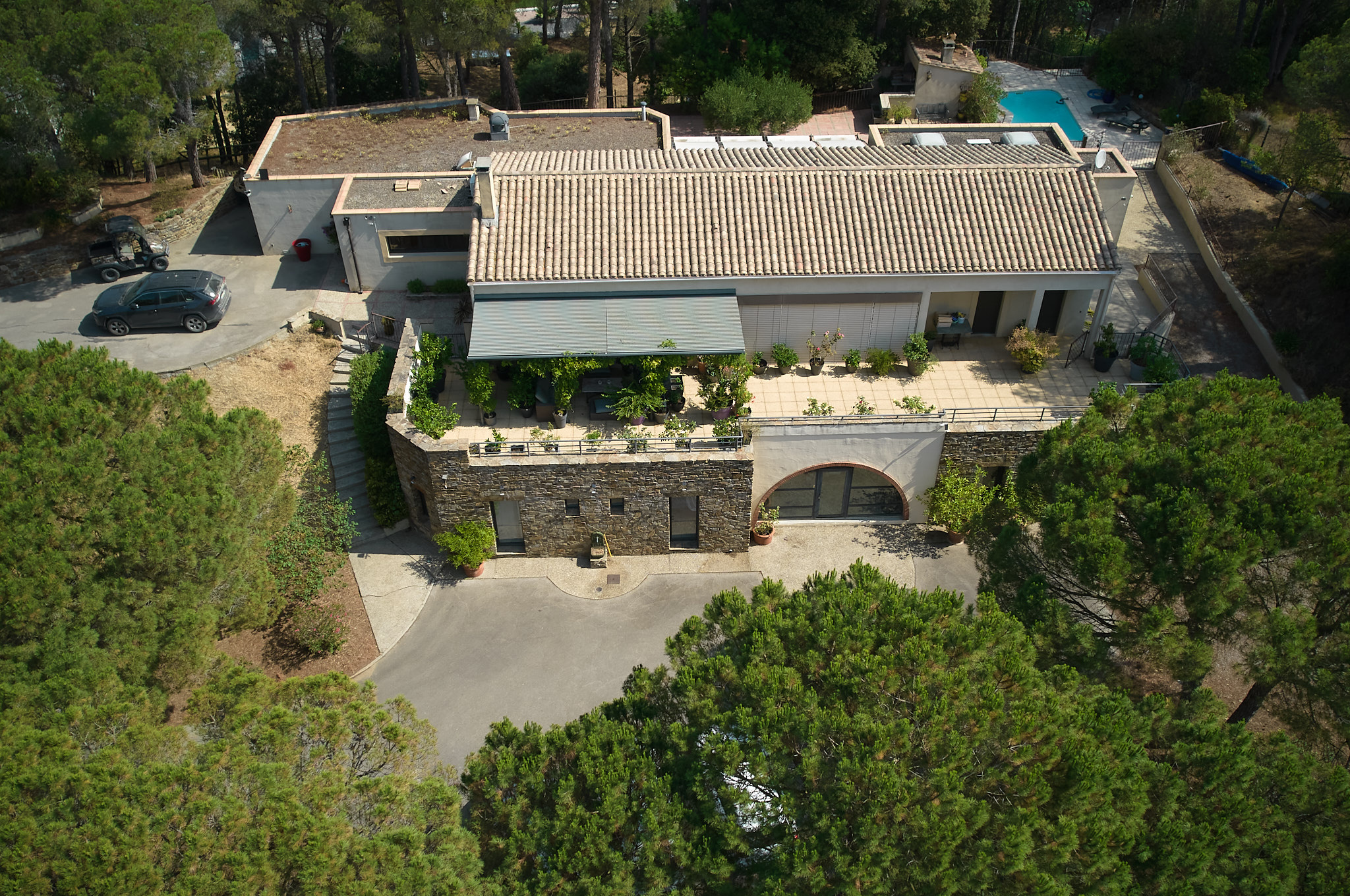 Propriété d'Exception avec Vue Panoramique et Piscine   Vill — Villedubert