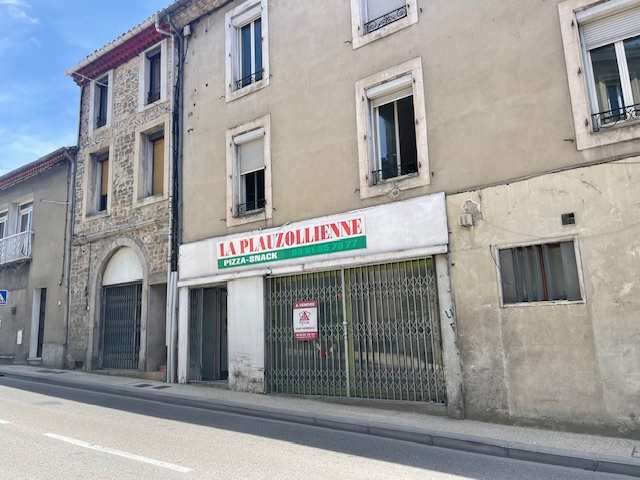 Saint Ambroix à proximité d'Alès local commercial + appartem — Saint-Ambroix