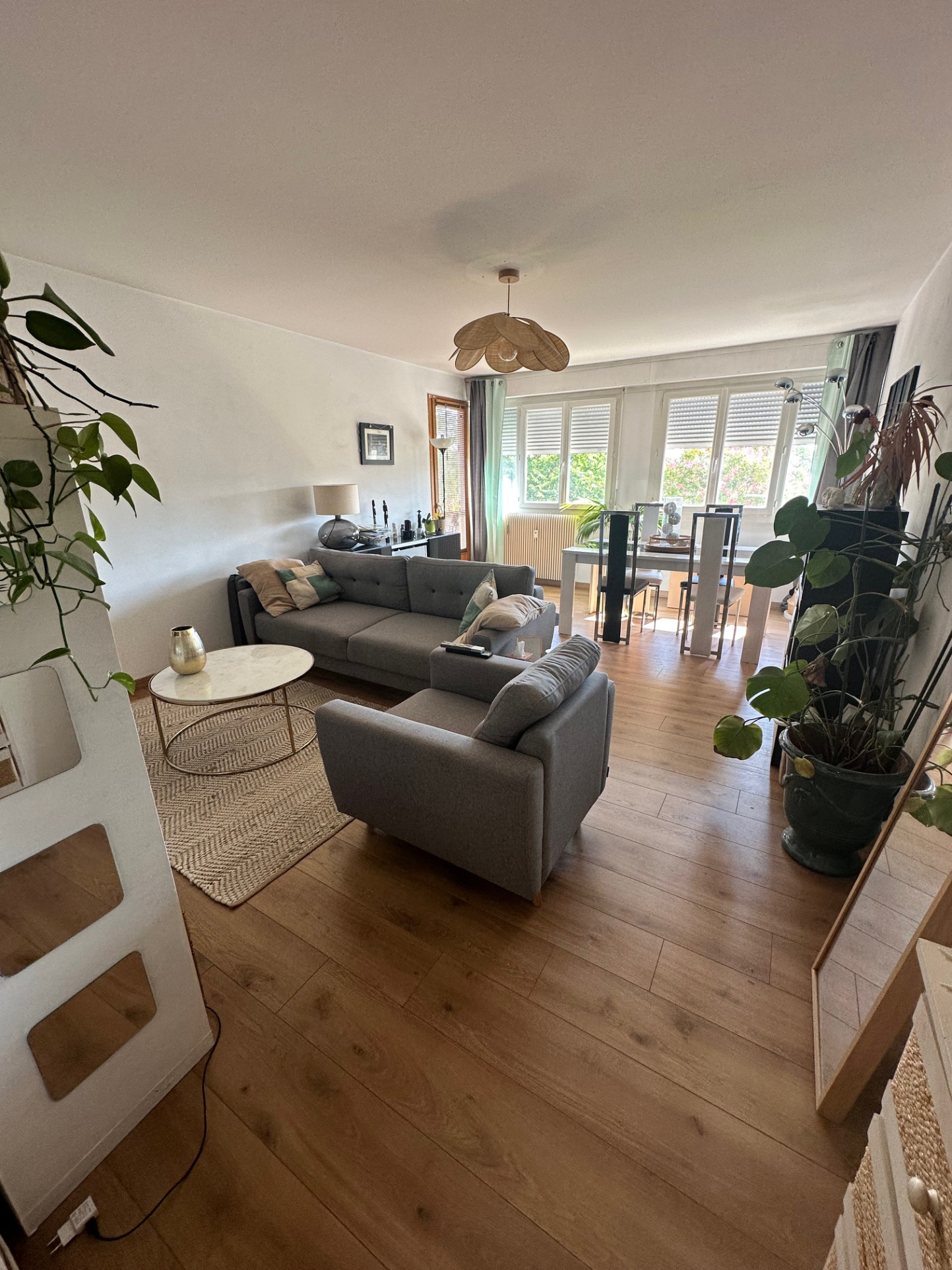 NIMES ROUTE DE SAUVE VUE IMPRENABLE POUR CET APPARTEMENT TYP — Nîmes